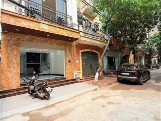 Bán toà văn phòng 71m2 cầu giấy 28.8 tỷ 6 tầng thang máy, đường 3 ô tô tránh