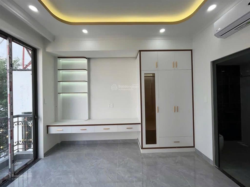 Nhà hẻm xe hơi 8 tỷ 51m² 3 tầng gần phạm văn đồng hiệp bình