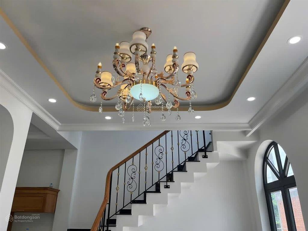 Nhà hẻm xe hơi 8 tỷ 51m² 3 tầng gần phạm văn đồng hiệp bình