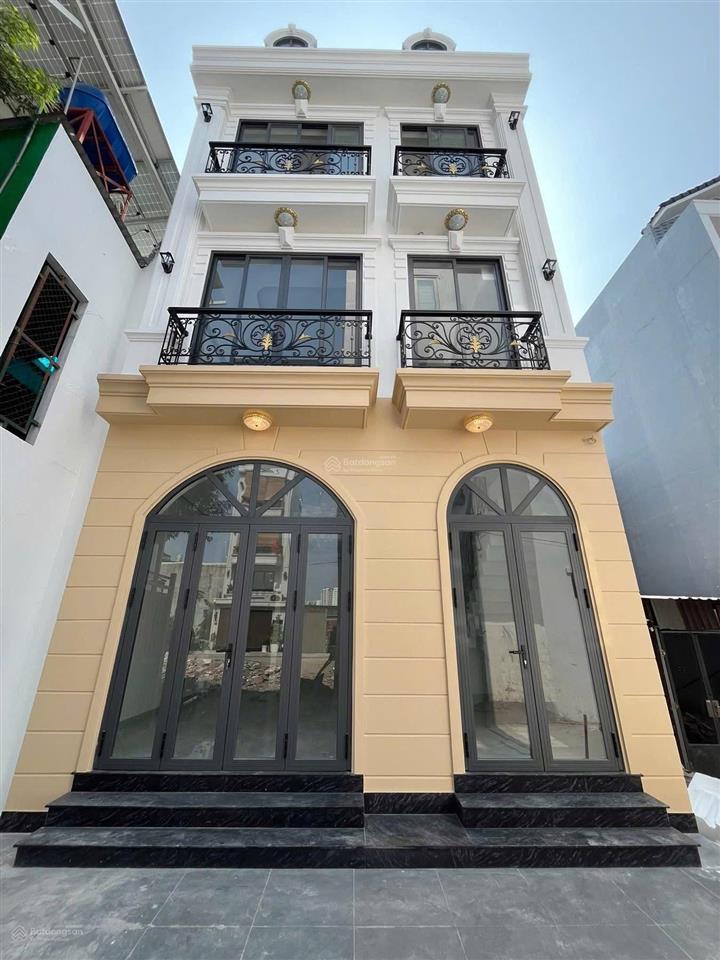 Nhà hẻm xe hơi 8 tỷ 51m² 3 tầng gần phạm văn đồng hiệp bình
