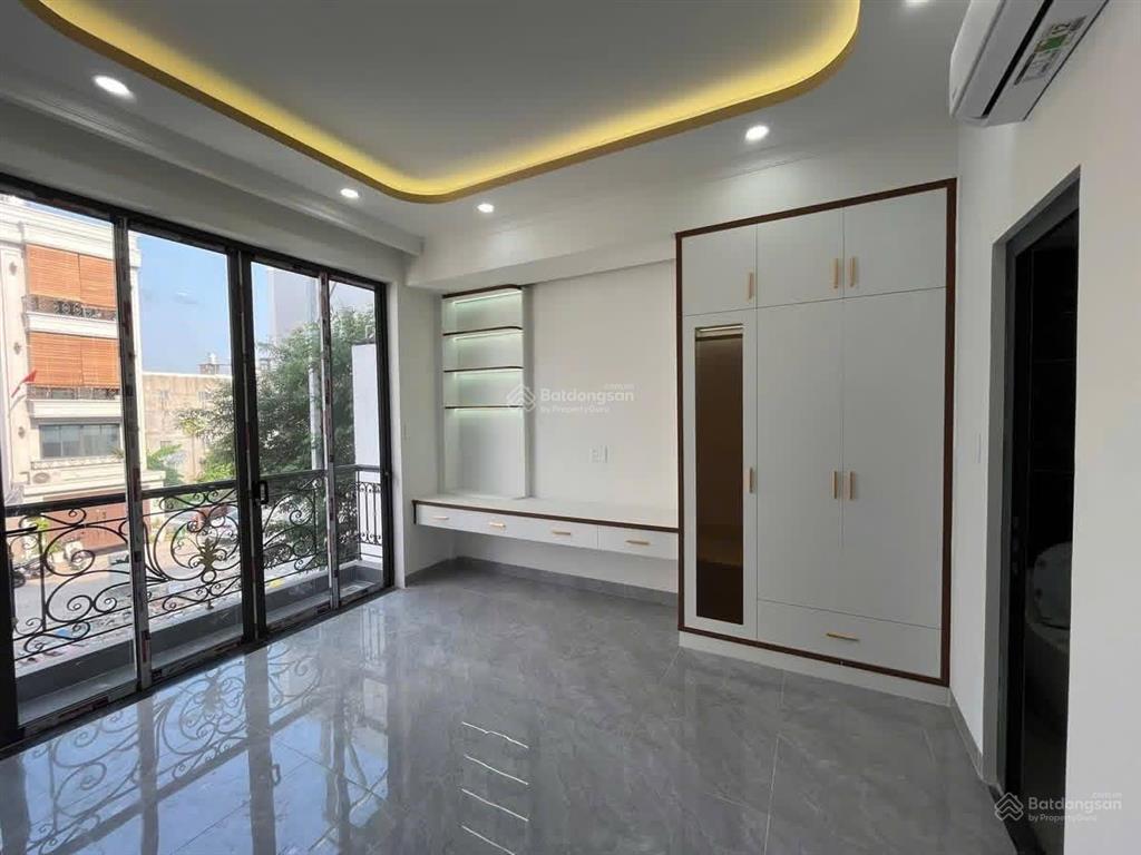 Nhà hẻm xe hơi 8 tỷ 51m² 3 tầng gần phạm văn đồng hiệp bình