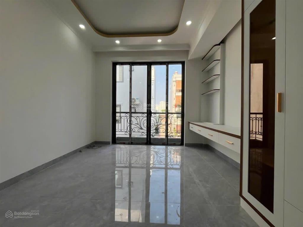 Nhà hẻm xe hơi 8 tỷ 51m² 3 tầng gần phạm văn đồng hiệp bình