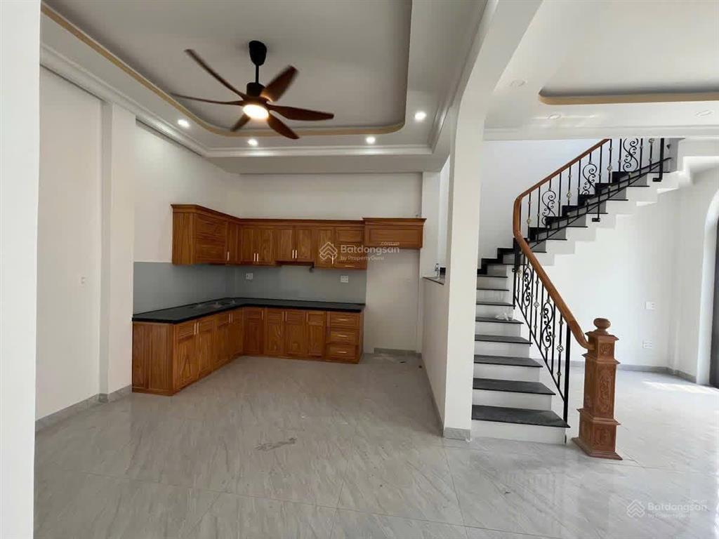 Nhà hẻm xe hơi 8 tỷ 51m² 3 tầng gần phạm văn đồng hiệp bình