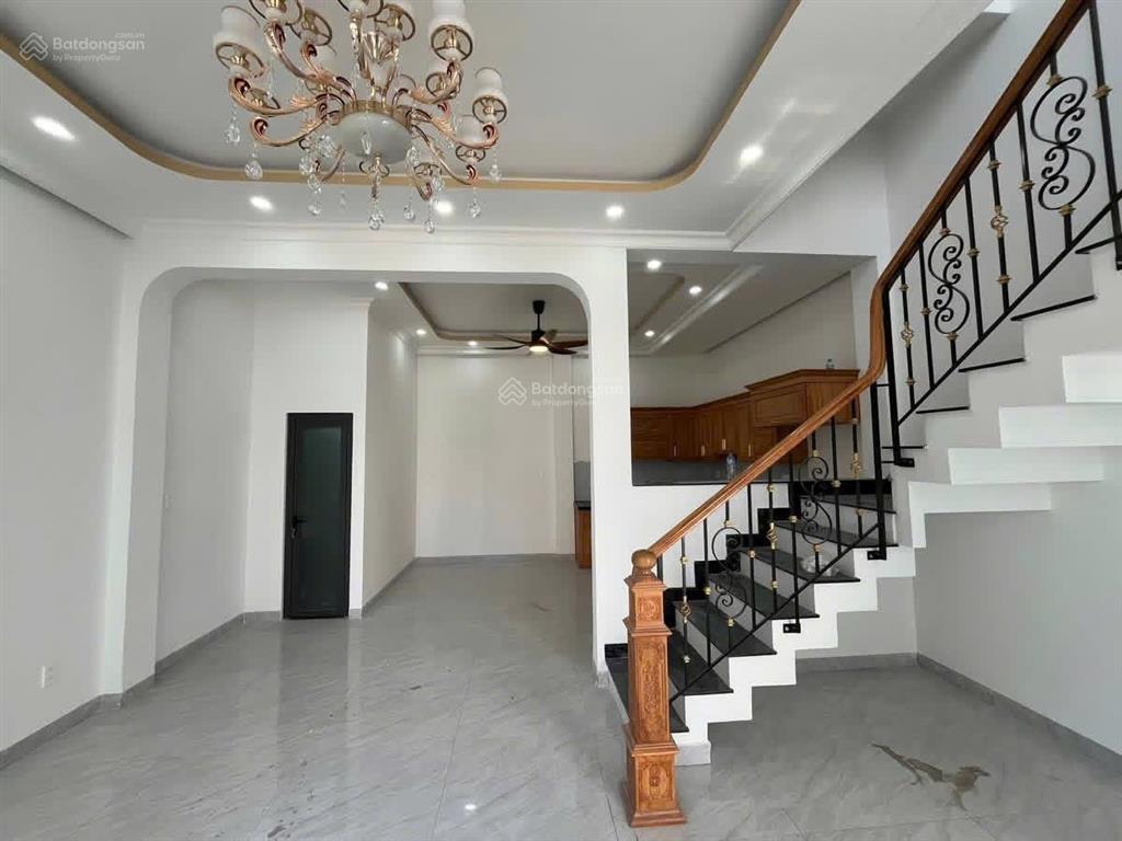 Nhà hẻm xe hơi 8 tỷ 51m² 3 tầng gần phạm văn đồng hiệp bình