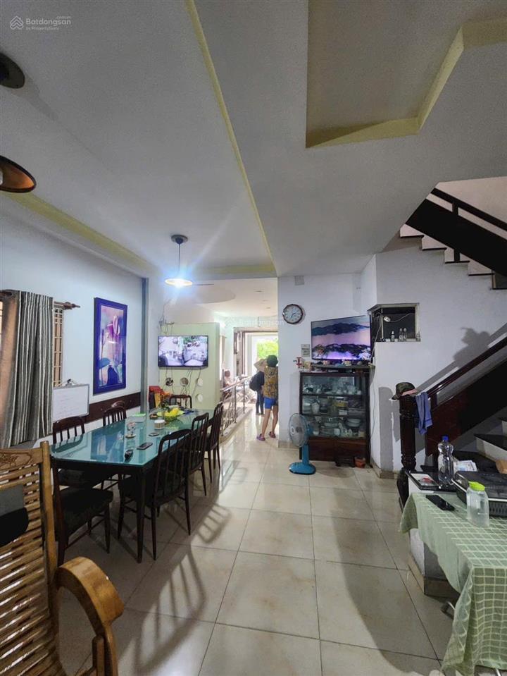 Giảm 2 tỷ còn 27 tỷ  bán nhà 162 m² thích quảng đức xe hơi vô hầm xe