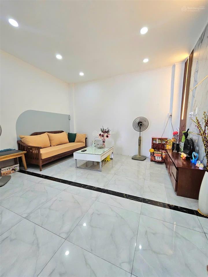 Nhà bán mai thị lựu 40 m2 gần chợ đa kao giá 5 tỷ 8 bớt lộc