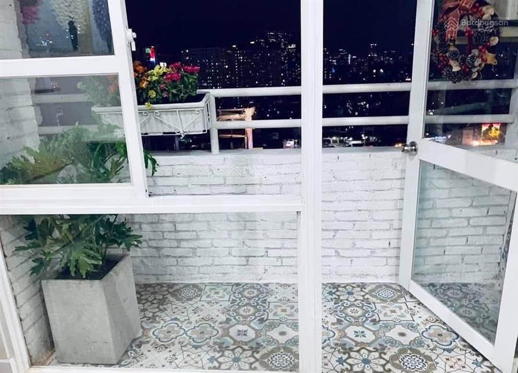 Căn saigonland 68m2 2pn kế dh hutech khu d2 giá 4 tỷ 650 thương lượng