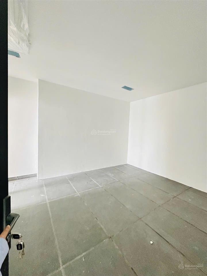 Cho thuê tòa nhà 8 tầng dt 5x20 mt nguyễn thông thích hợp làm phòng khám, spa, văn phòng công ty