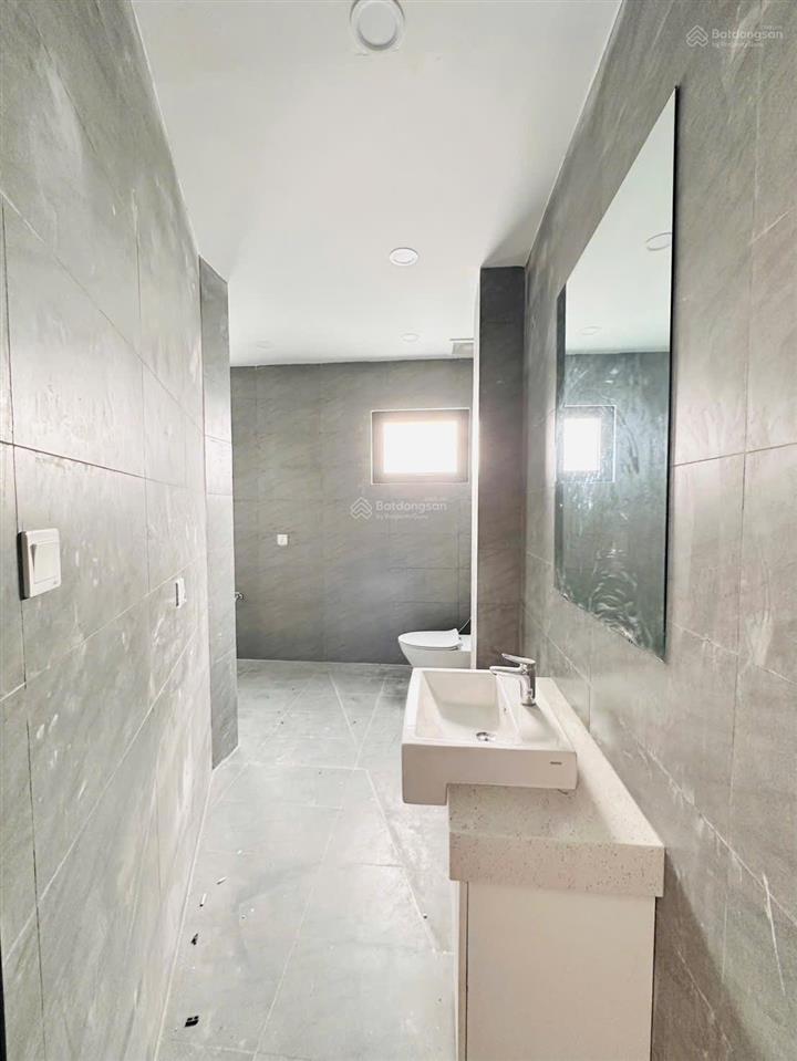 Cho thuê tòa nhà 8 tầng dt 5x20 mt nguyễn thông thích hợp làm phòng khám, spa, văn phòng công ty