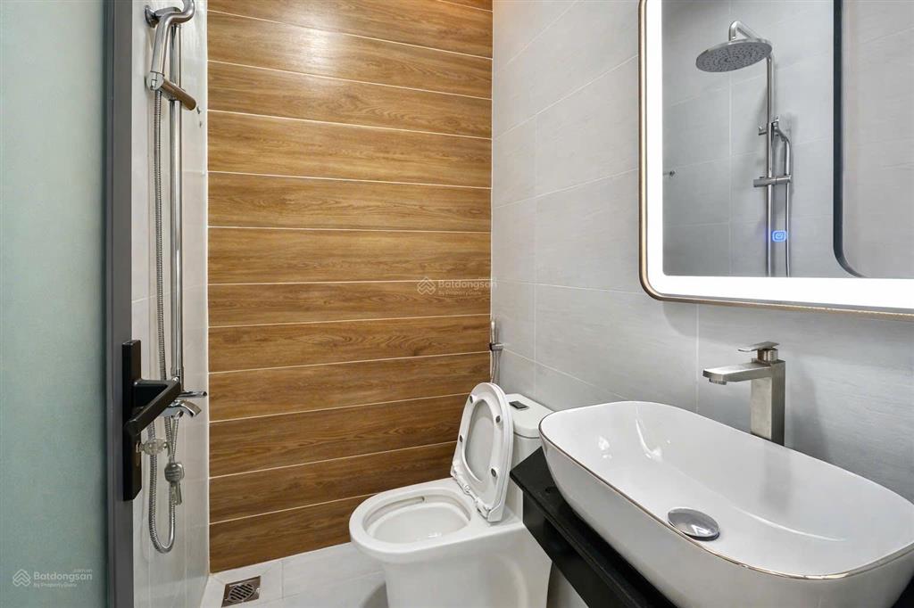 Nhà cho thuê hẻm xe hơi gồm 3 pn xvnt giá 18,8 triệu/tháng