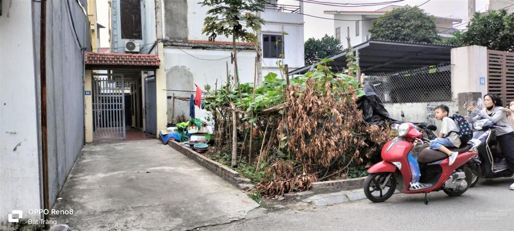 Đất rộng, 2 mặt đường ô tô ở cự khối chỉ hơn 6 tỉ