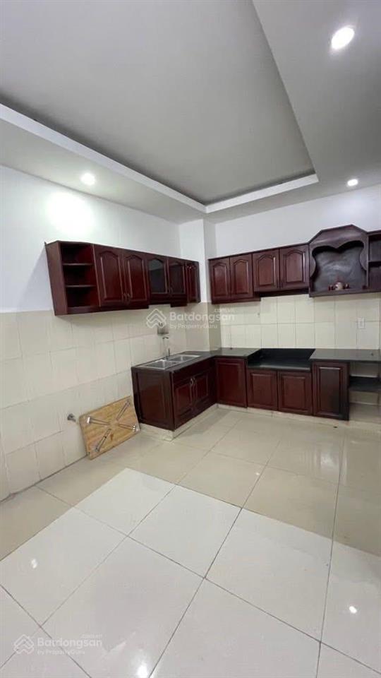 Nhà tân phú  sát mặt tiền trường chinh  nhà 3 tầng ngang 5m bề thế  hxh  64m2 nhỉnh 6 tỷ