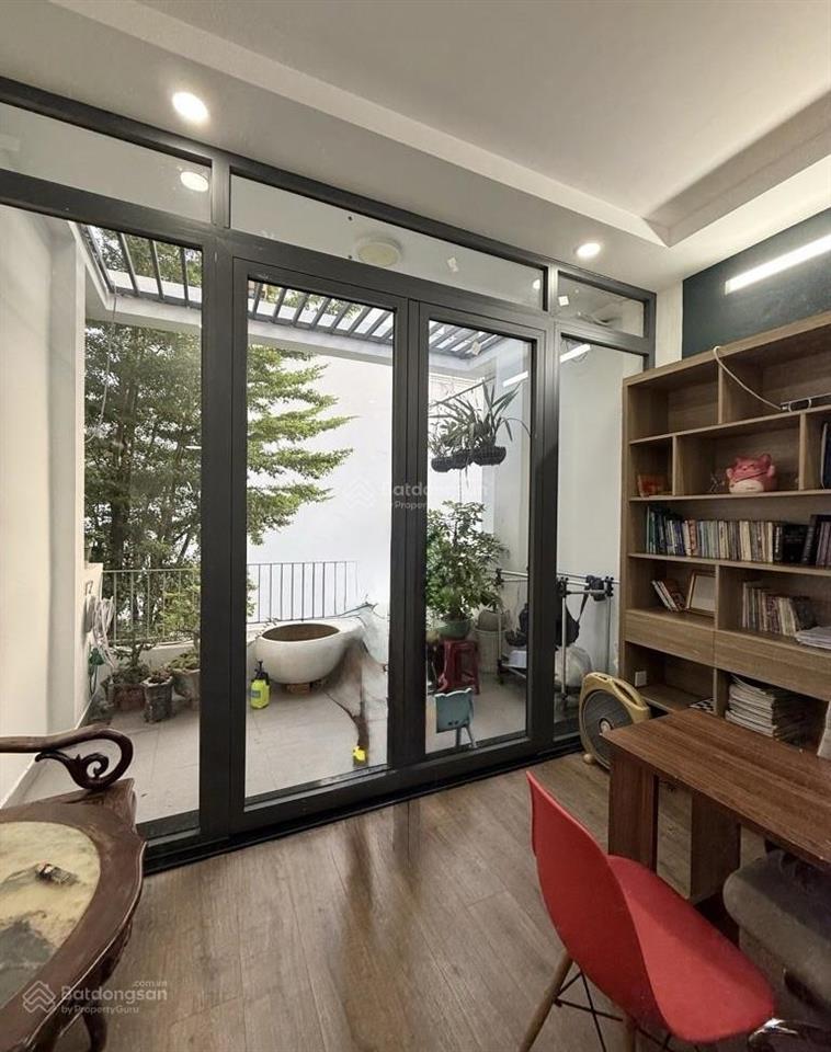 Tài chính 7tỷ. chính chủ cần chuyển nhượng căn nhà tâm huyết  hxh  3 tầng ~50m2 