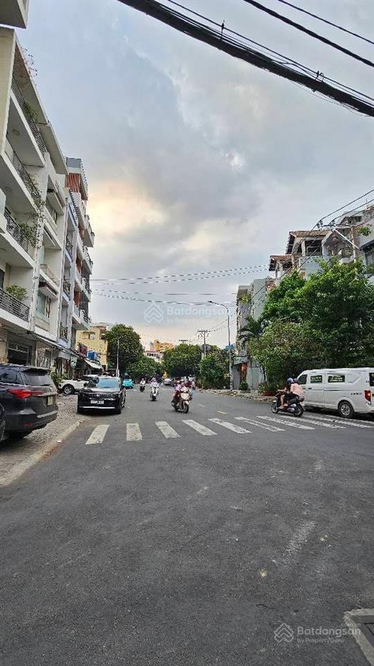 Tân sơn nhì  45m2 x 2 tầng  hẻm xe tải  oto ngủ trong nhà  2 mặt tiền thoáng ~ 5 tỷ