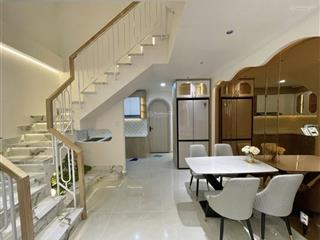 Nhà mới 100%  xe hơi thông  3 tầng  4pn  nhỉnh 8 tỷ.