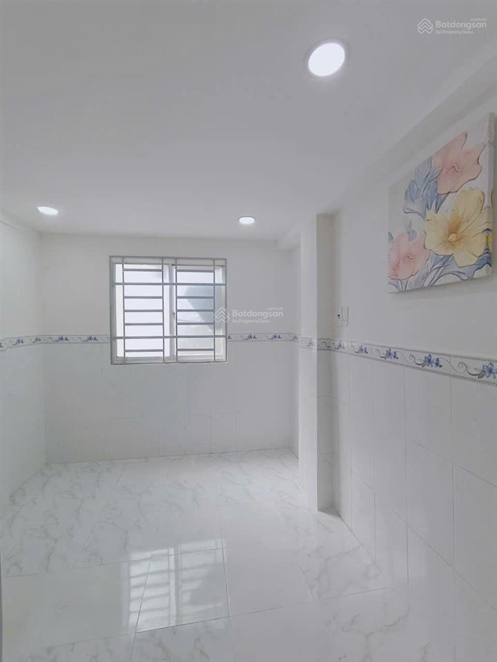 Bán nhà 1 trệt 2 lầu đường lê đại hành đối diện trường học đề thám, quận 11 chỉ 2.38 tỷ