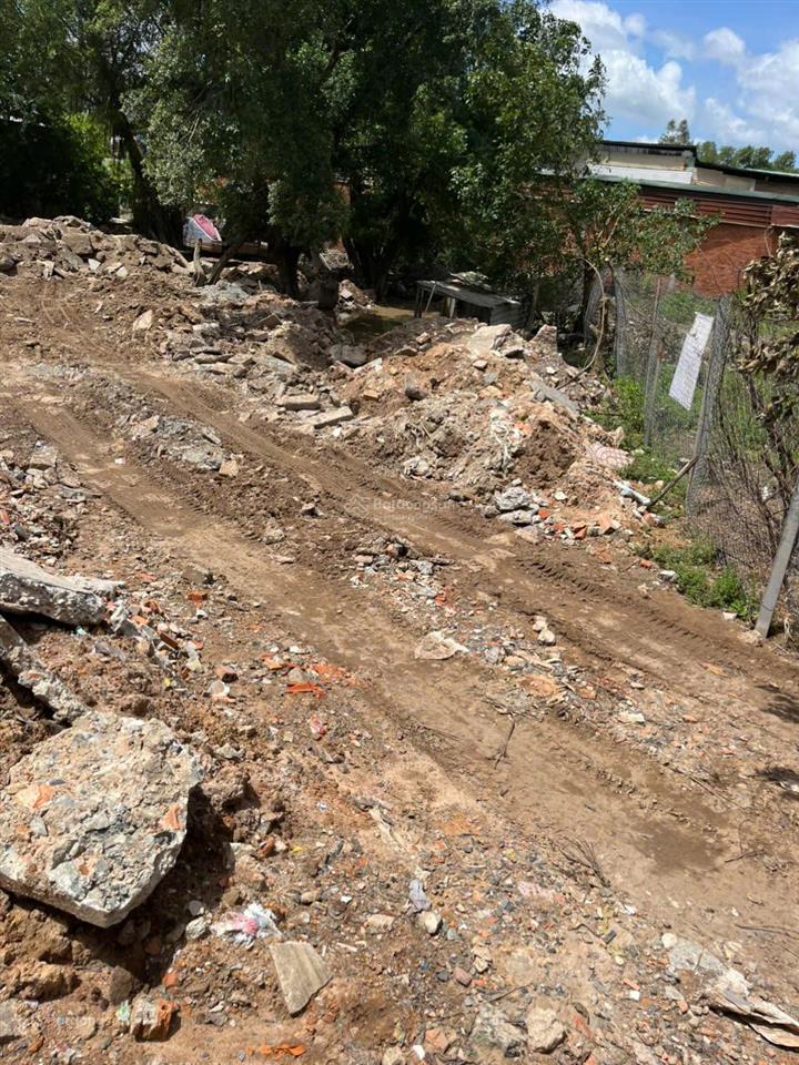 1000m2 hai mặt tiền thông thoáng, nằm ngay tuyến đường kênh trung ương