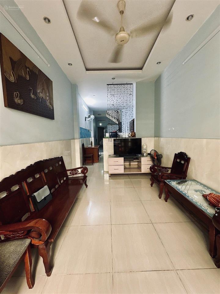 Khu hiếm nhà bán hai bà trưng  xe hơi đỗ cửa  dt vàng 3x21m  5pn  sổ đẹp  còn thương lượng