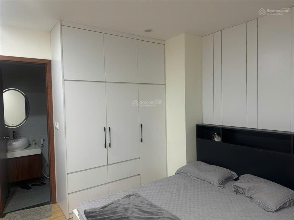 Bán căn 2pn2wc  82m2, housinco nguyễn xiển, nt cơ bản, tầng trung nhỉnh 6 tỷ có tl