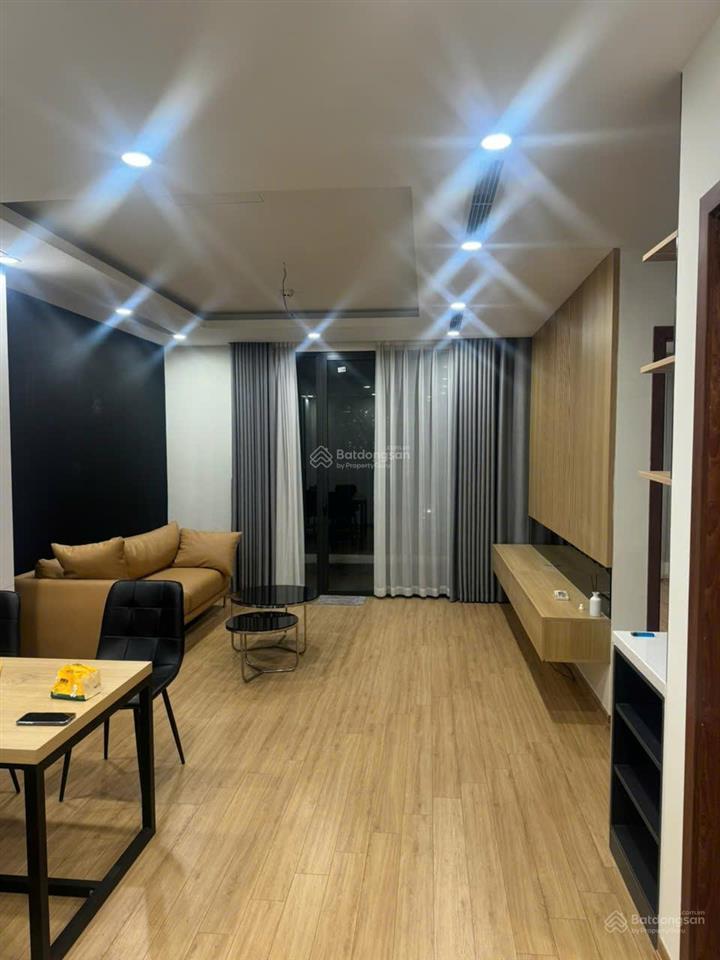 Bán căn 2pn2wc  82m2, housinco nguyễn xiển, nt cơ bản, tầng trung nhỉnh 6 tỷ có tl
