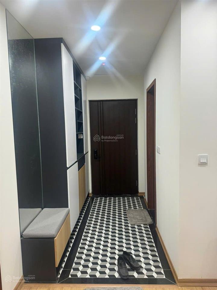 Bán căn 2pn2wc  82m2, housinco nguyễn xiển, nt cơ bản, tầng trung nhỉnh 6 tỷ có tl