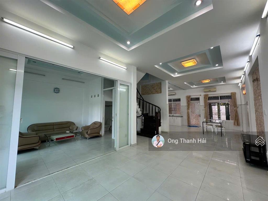 Cho thuê biệt thự phú mỹ hưng, 137,6m2(8x17,2m) 5pn, cạnh bên các trường nhật bản, đài bắc, canada
