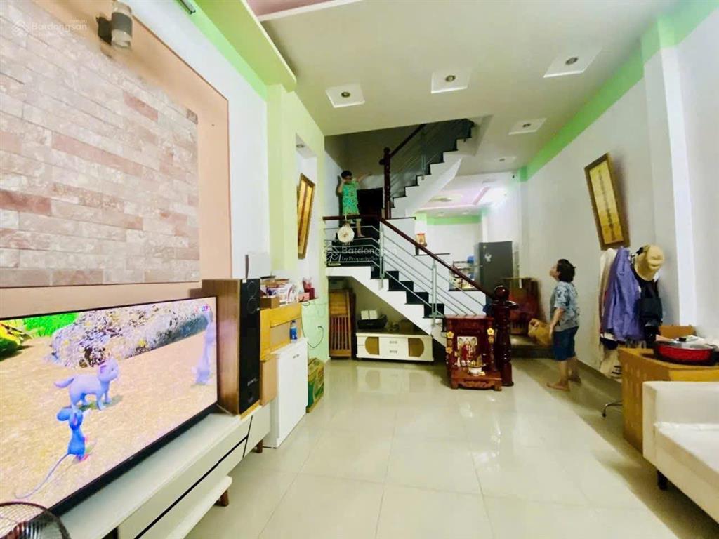 Hxh lê văn sỹ, q. phú nhuận. dt 4,5x15, trệt lửng lầu. giá 11,3 tỷ