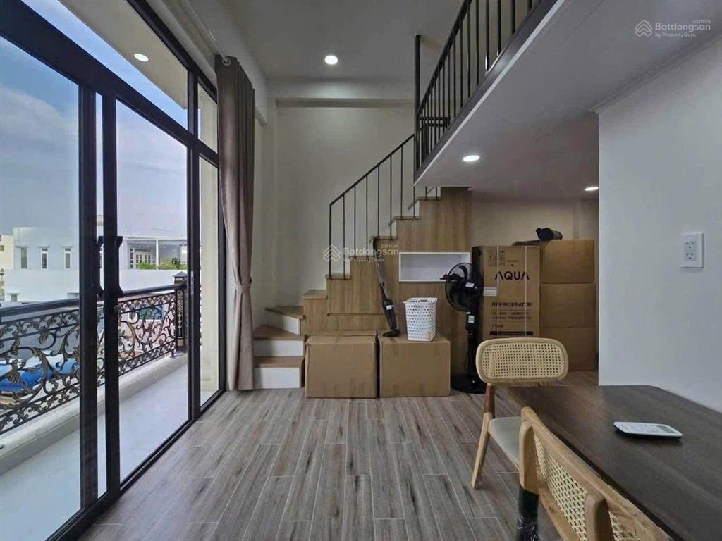 Chính chủ cho thuê  mới xây  ban công  đầy đủ nội thất