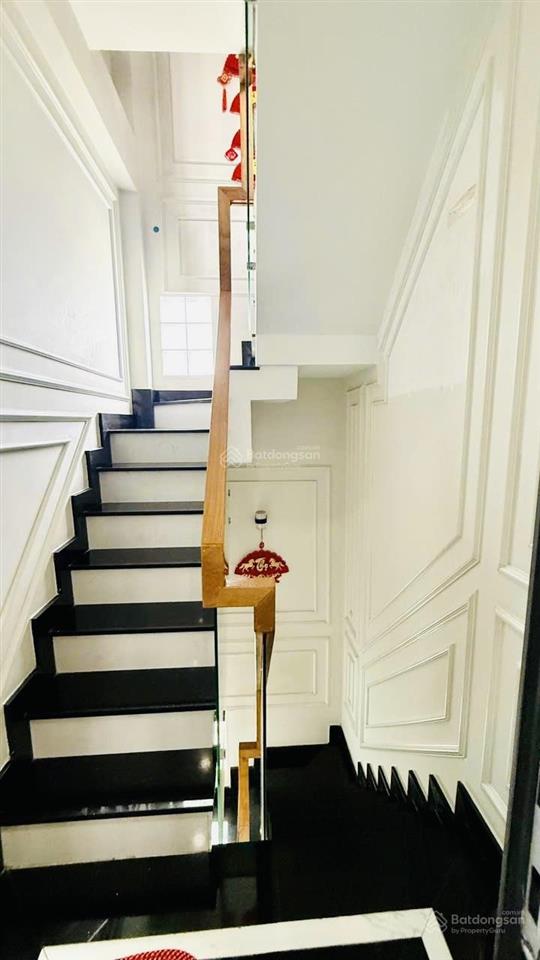 Bán nhà đẹp 5 tầng đường số khánh hội q4