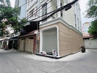 Bán nhà 3 lầu đường số q4 hxh 3 mặt tiền 3pn 4wc hẻm thông xe hơi tận nơi