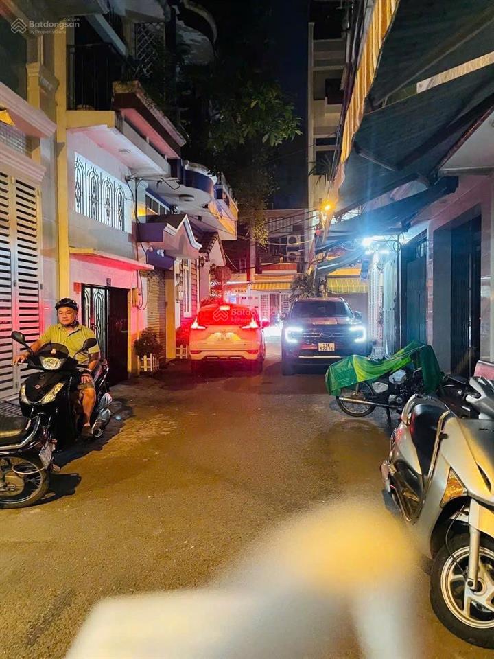 Bán nhà 4 lầu đường số q4 hxh ngay tận nhà 2pn 3wc