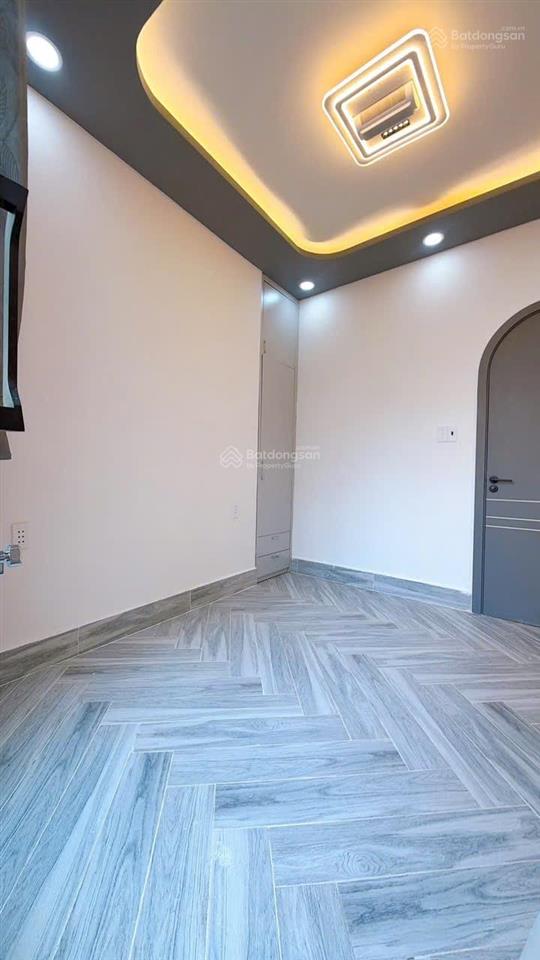 Bán nhà căn góc 2mt đường số 4 lầu q4 3pn 3wc xe tải đậu trước nhà 2 chiếc thoải mái