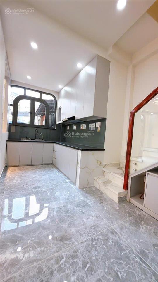 Bán nhà căn góc 2mt đường số 4 lầu q4 3pn 3wc xe tải đậu trước nhà 2 chiếc thoải mái