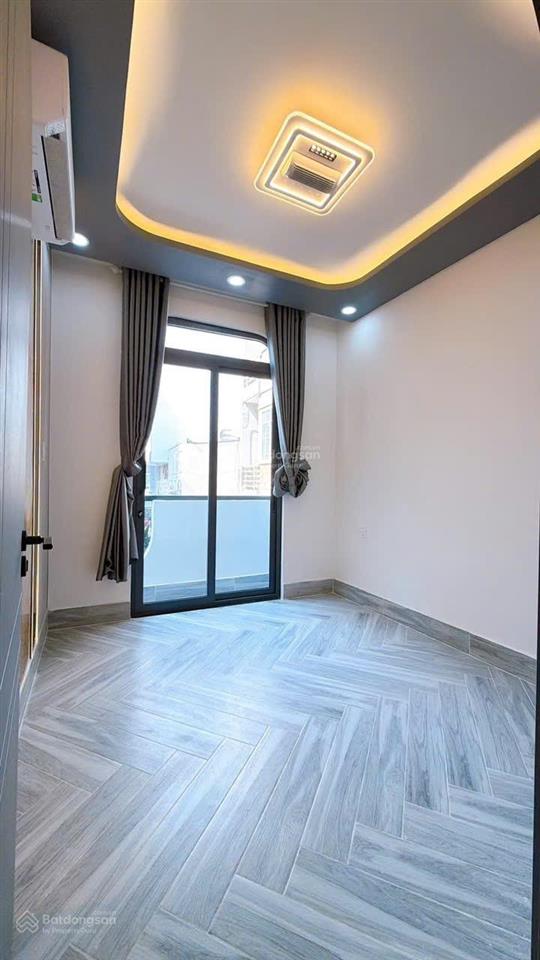 Bán nhà căn góc 2mt đường số 4 lầu q4 3pn 3wc xe tải đậu trước nhà 2 chiếc thoải mái