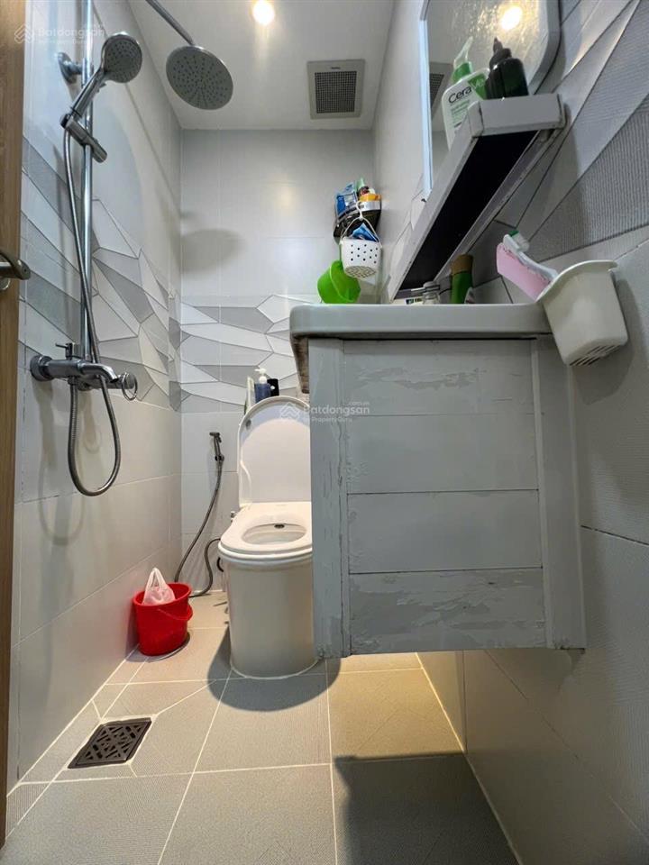 Bán nhà đẹp 5 tầng 2mt căn góc đường số q4  xe hơi tận nơi  vị trí đẹp