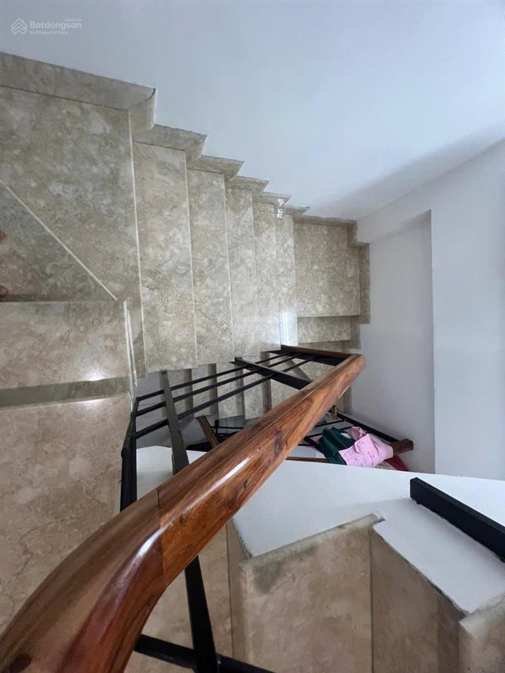 Bán nhà đẹp 5 tầng 2mt căn góc đường số q4  xe hơi tận nơi  vị trí đẹp