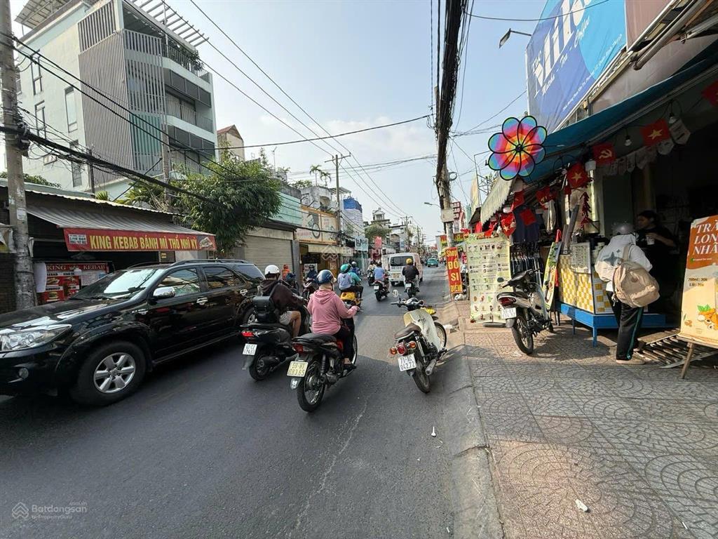 Bán nhà mt tôn đản, q4 3 tầng 60m2 đất nhỉnh 8 tỷ