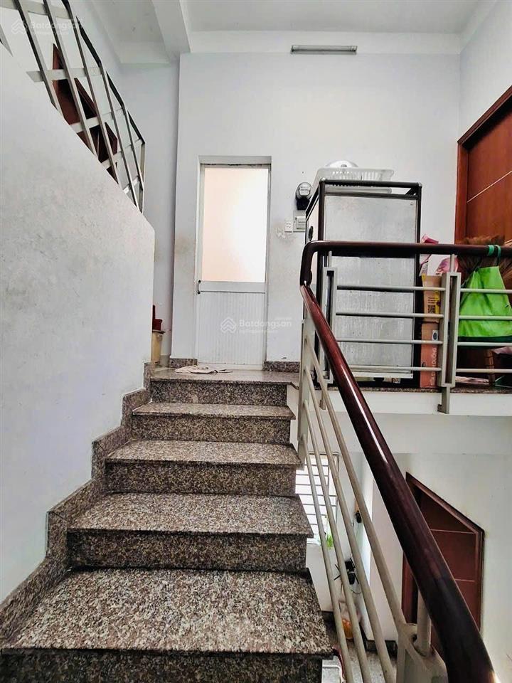 Bán nhà mt đoàn văn bơ q4 4 tầng 4pn 4wc ngay chợ tiện kd sầm uất