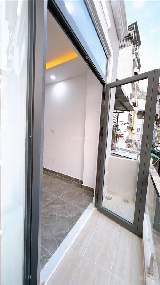 Bán nhà đẹp 3 tầng đoàn văn bơ p16 q4 hẻm thông thoáng