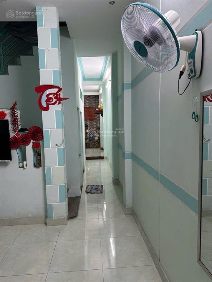 Bán nhà 2 tầng ở ngay  hxh  gần bia heineken  q12