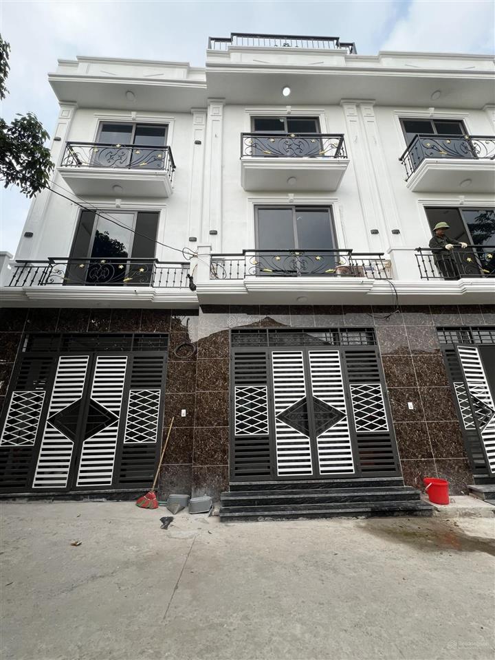 Ra tết cần tiền gấpgiá cực tốt cho căn nhà ô tô đỗ cửa. xây cực đẹpđầu tư tốtchỉ hơn 3 tỷ35m2