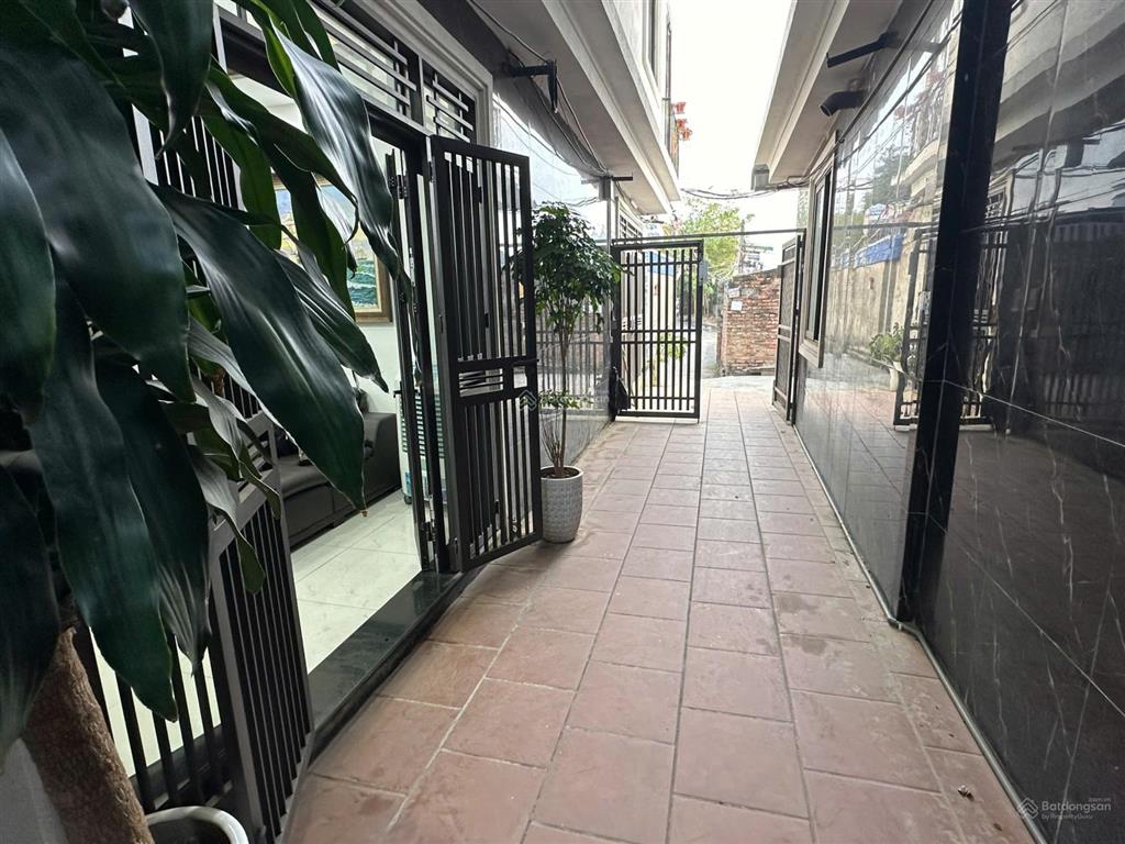 Bán nhà full nội thất  gần trường thcs tt chúc sơn, chương mỹ, hà nội.oto vào tận cửa ,