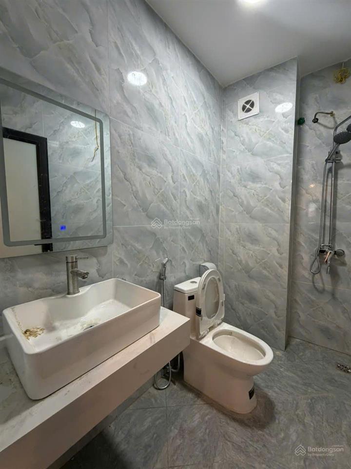 Cho thuê nhà riêng giá tốt tại phụng châu chương mỹ, 6 triệu, 32 m2. bãi gửi oto ngay cạnh