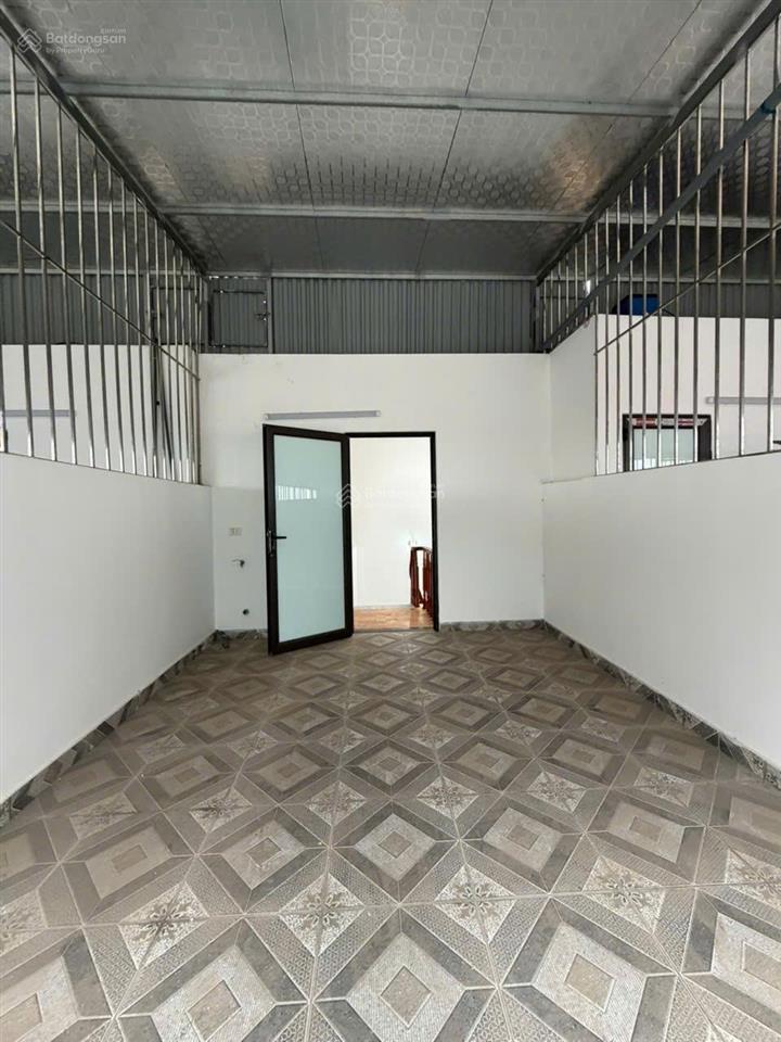Cho thuê nhà riêng giá tốt tại phụng châu chương mỹ, 6 triệu, 32 m2. bãi gửi oto ngay cạnh