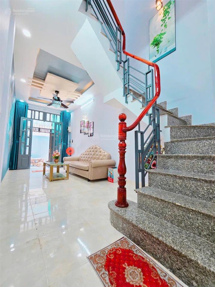 Nhà bán dt đất 67m2, xây 2 tầng, gần mặt tiền bùi minh trực, p5, q8