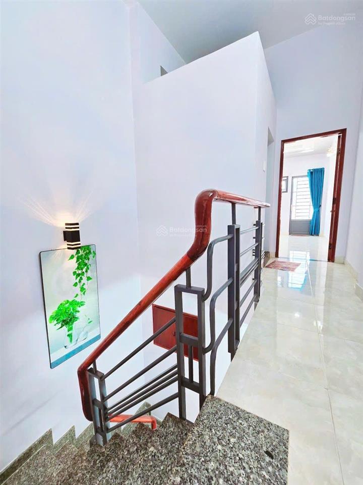 Nhà bán dt đất 67m2, xây 2 tầng, gần mặt tiền bùi minh trực, p5, q8