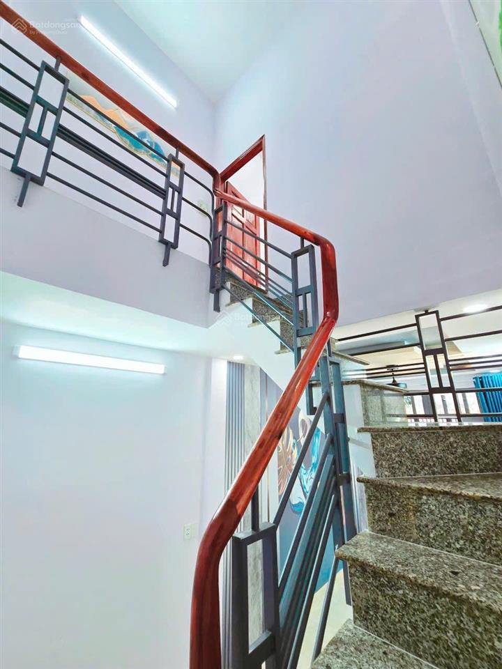 Nhà bán dt đất 67m2, xây 2 tầng, gần mặt tiền bùi minh trực, p5, q8