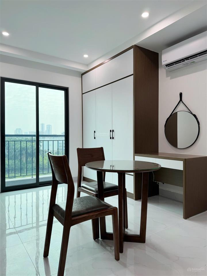 Cho thuê căn hộ trong tòa nhà mặt phố ngay khu dân trí cao, full nội thất đầy đủ
