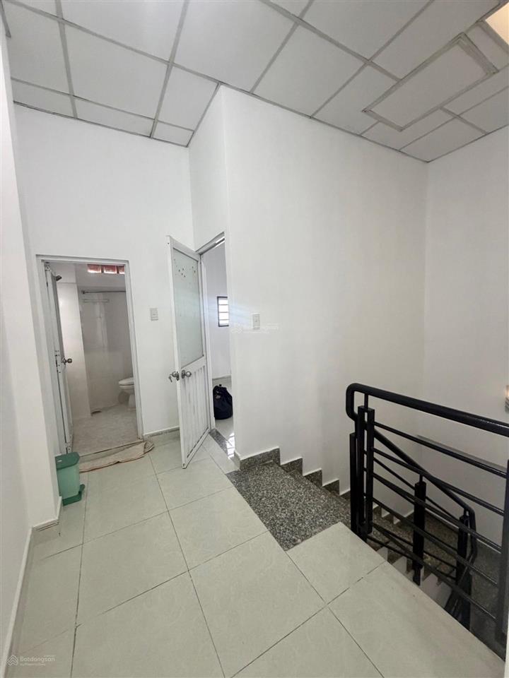 Nhà tân bình, hẻm 3m, kết cấu 3 tầng, diện tích (4.4 x 14), giá hơn 8,9 tỷ gần phạm văn hai
