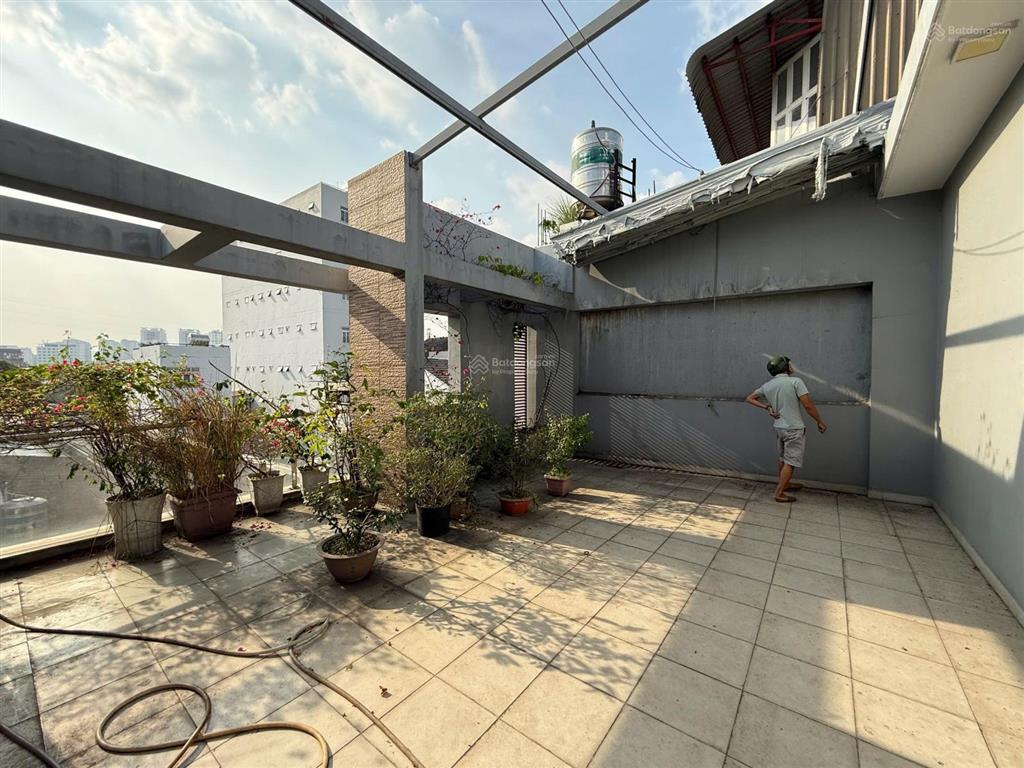 Nhà đẹp 3 tầngngang 7m xe hơi đỗ cửa gần nguyễn thị thập, quận 7 giá 12,8 tỷ( còn bớt )